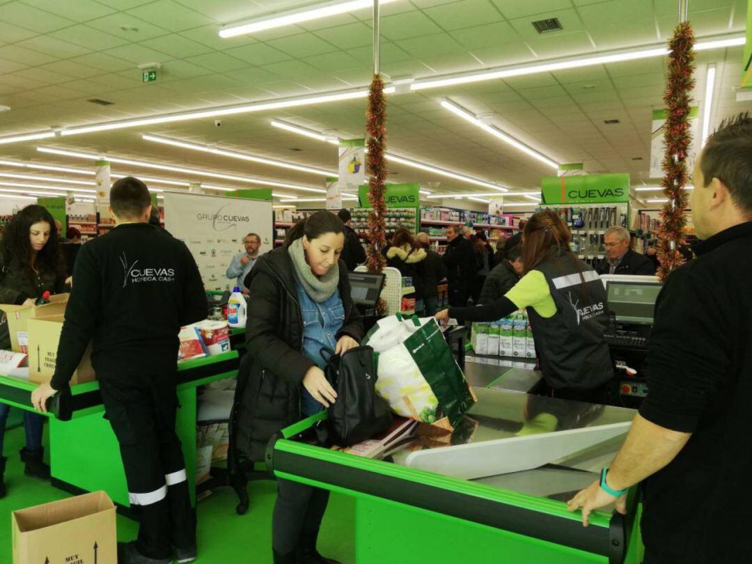 Imagen de la inauguración del cash and carry en Ponferrada