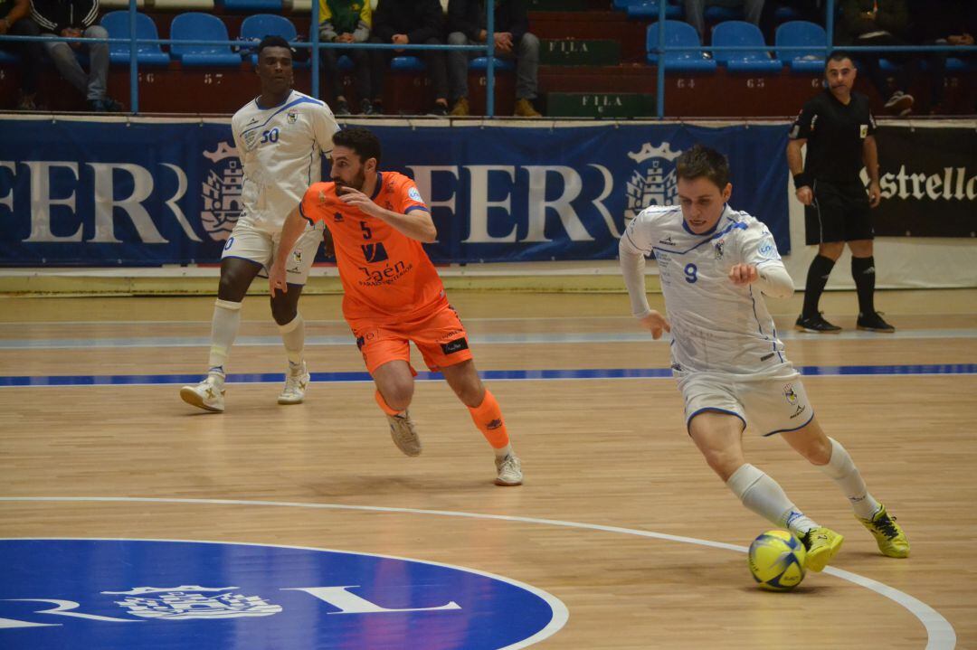 Momento del encuentro disputado.