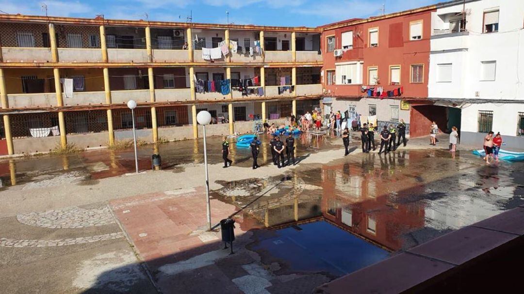 Momento de la intervención policial.