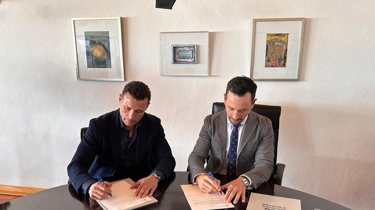 Imagen de la firma de la prórroga del convenio