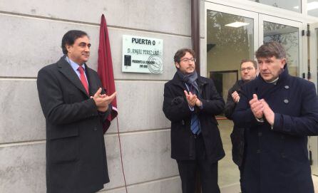 Homenaje a Ángel Pérez en la Puerta 0 del Estadio