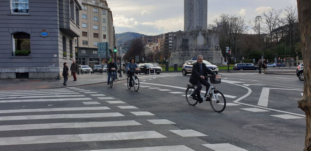 Bilbao, a la cabeza de calles peatonales y en la cola en carriles bici