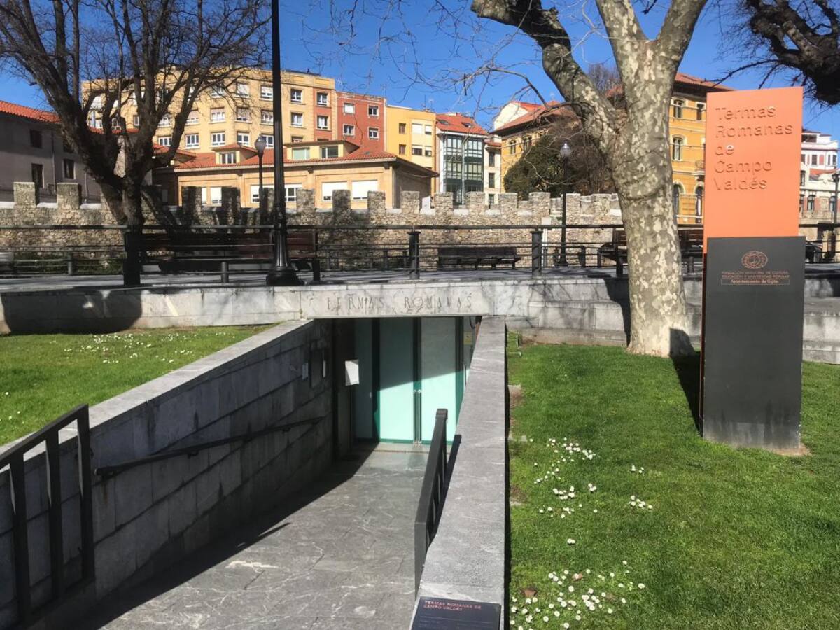 'Bebe y vive muchos años, buen hombre'