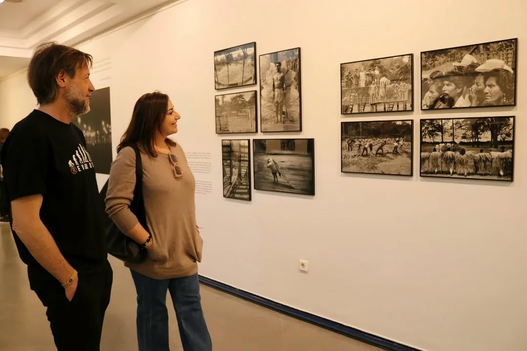 El concejal de Identidad Cultural, Fran Fernández, y la alcaldesa de Palencia, Miriam Andrés, en la inauguración de la temporada expositiva de la Fundación Díaz Caneja