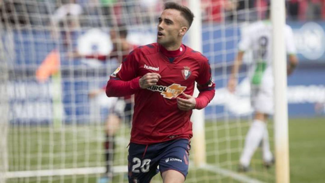 Rober, con la camiseta de Osasuna