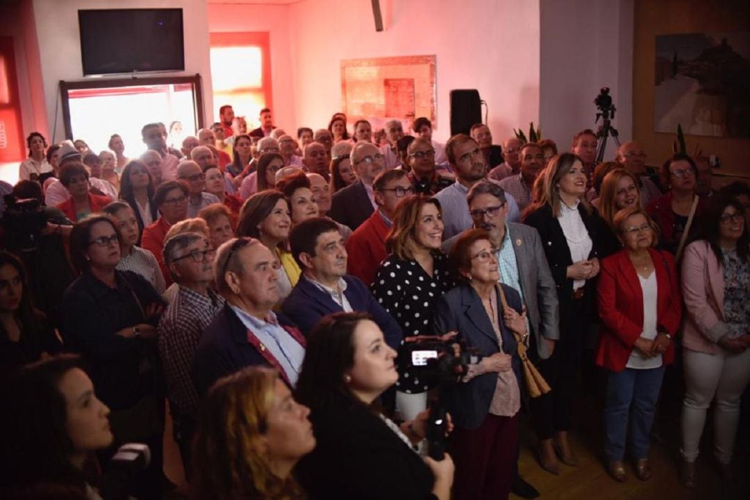 Susana Díaz en la sede del PSOE de Alcaudete