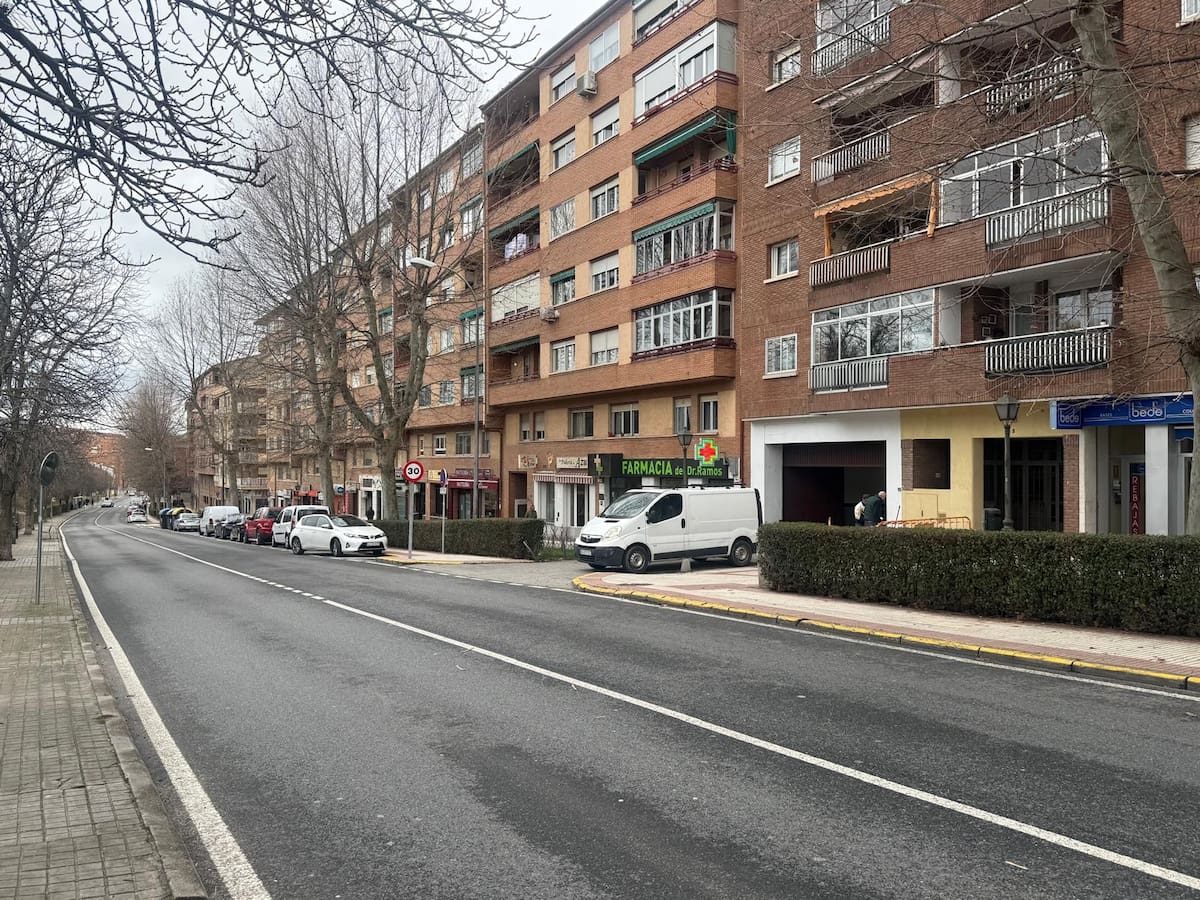 El Ayuntamiento refuerza la seguridad vial en la carretera de Villacastín con nuevas medidas de tráfico