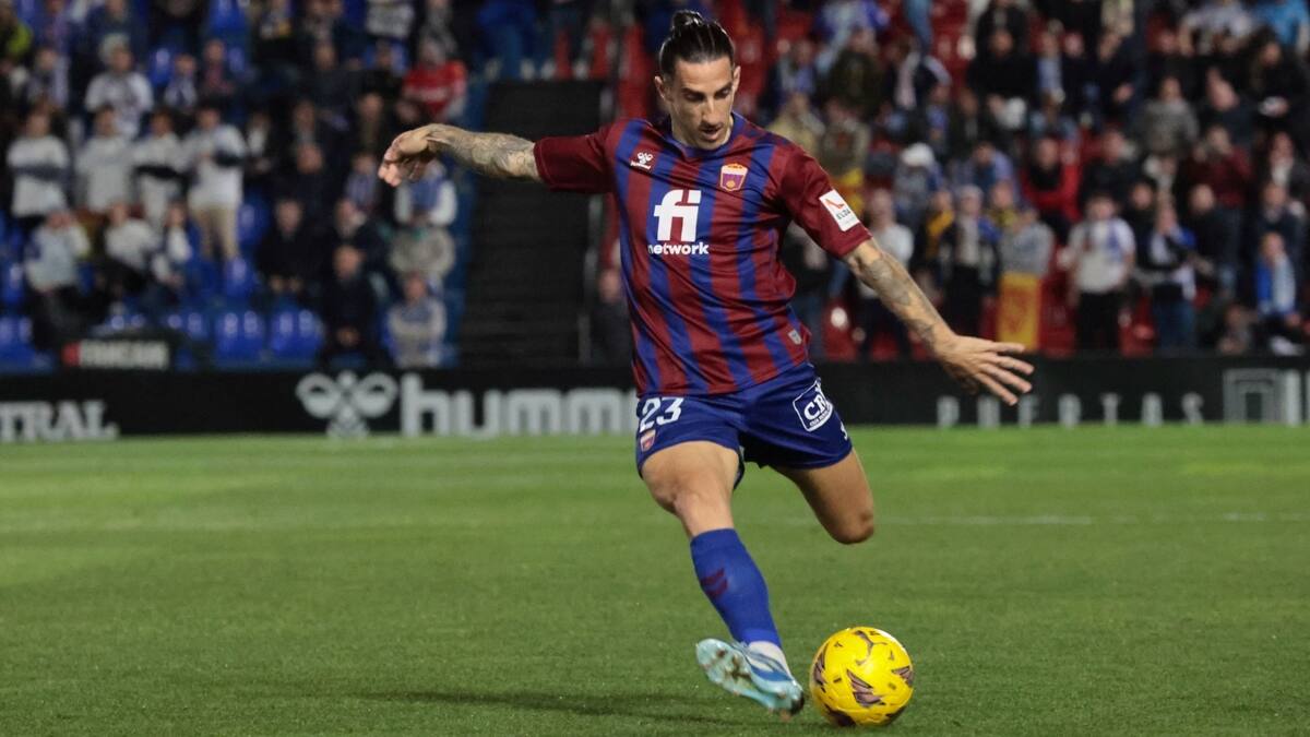 El Espanyol de Barcelona se lanza a tumba abierta a por el futbolista del Eldense, Marc Mateu