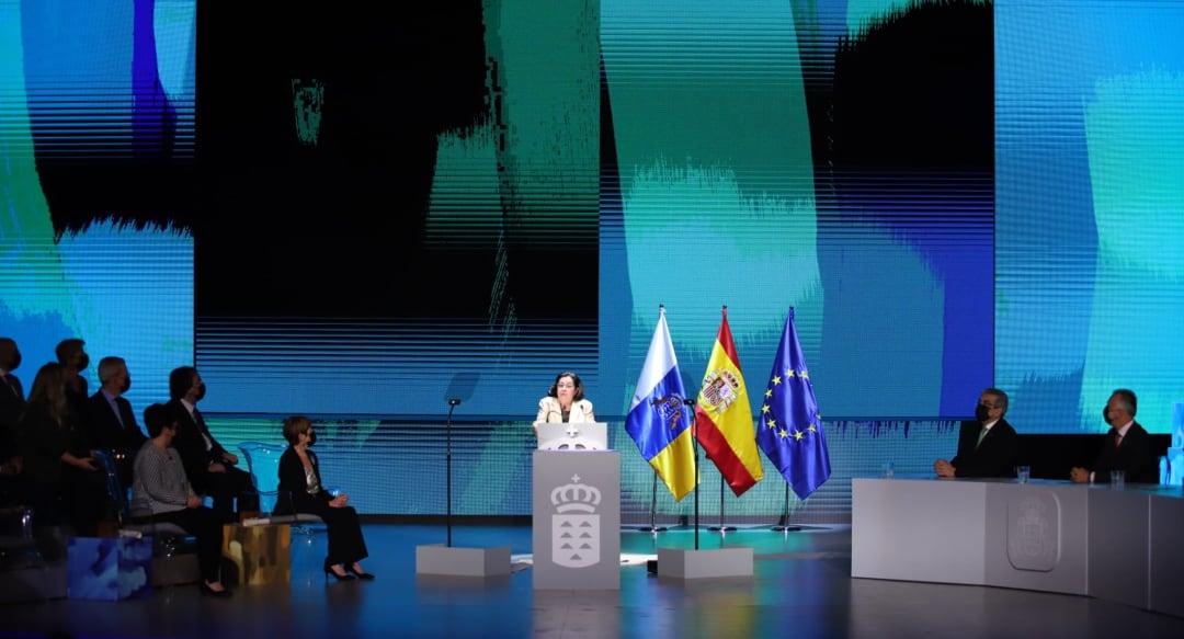 Rosario Álvarez, Premio Canarias de Patrimonio Histórico y Catedrática de Historia de la Música en la Universidad de La Laguna, durante su discurso en el Acto Institucional del Día de Canarias