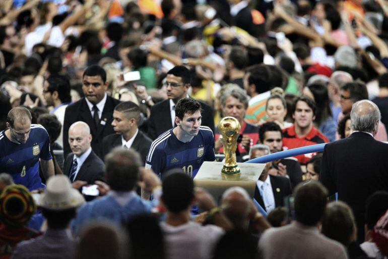 Imagen captada por el fotógrafo chino Bao Tailing que ha ganado el máximo galardón del fotoperiodismo mundial en la categoría fotografía en solitario de Noticias deportivas