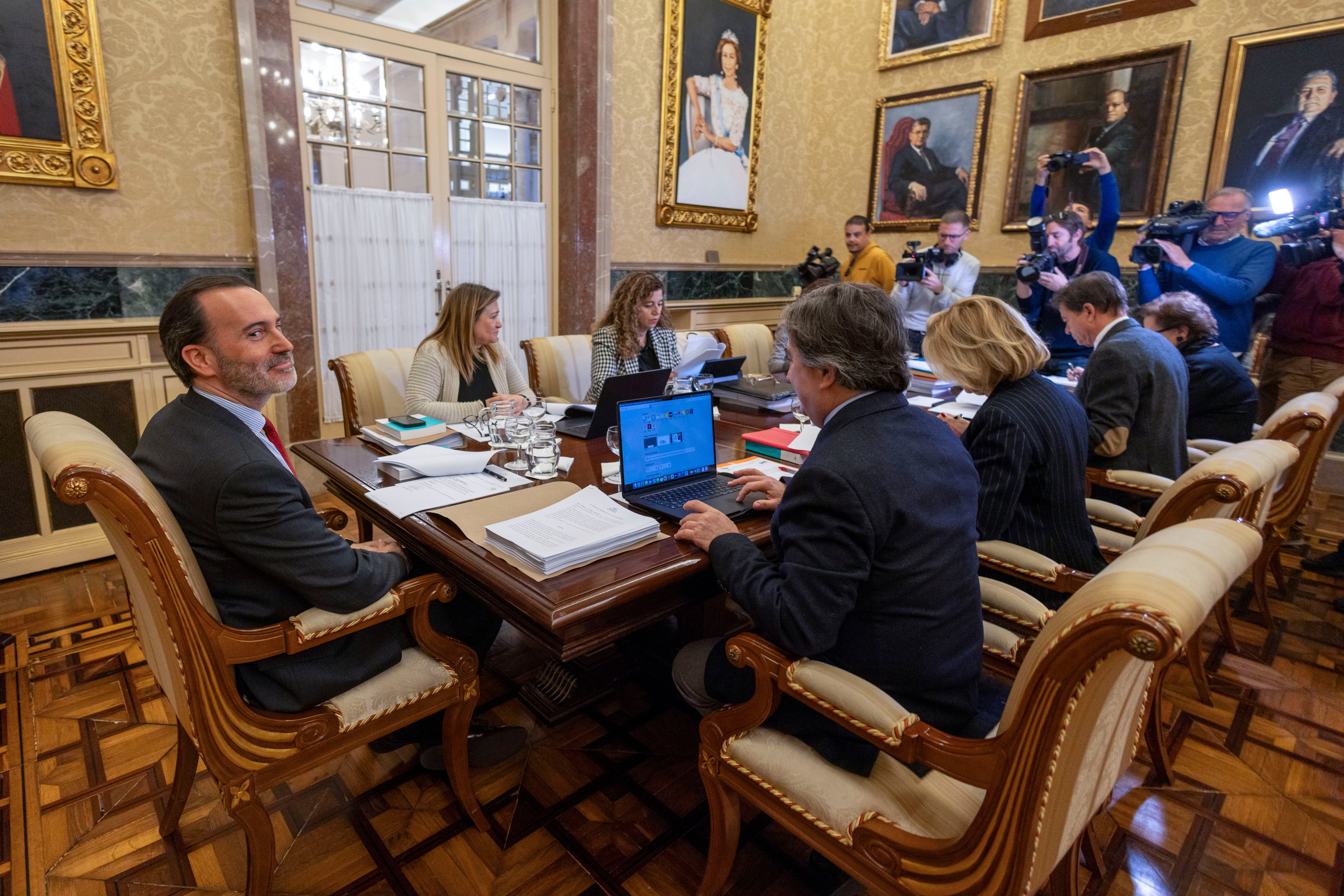 La Mesa del Parlament durante la reunión mantenida este miércoles