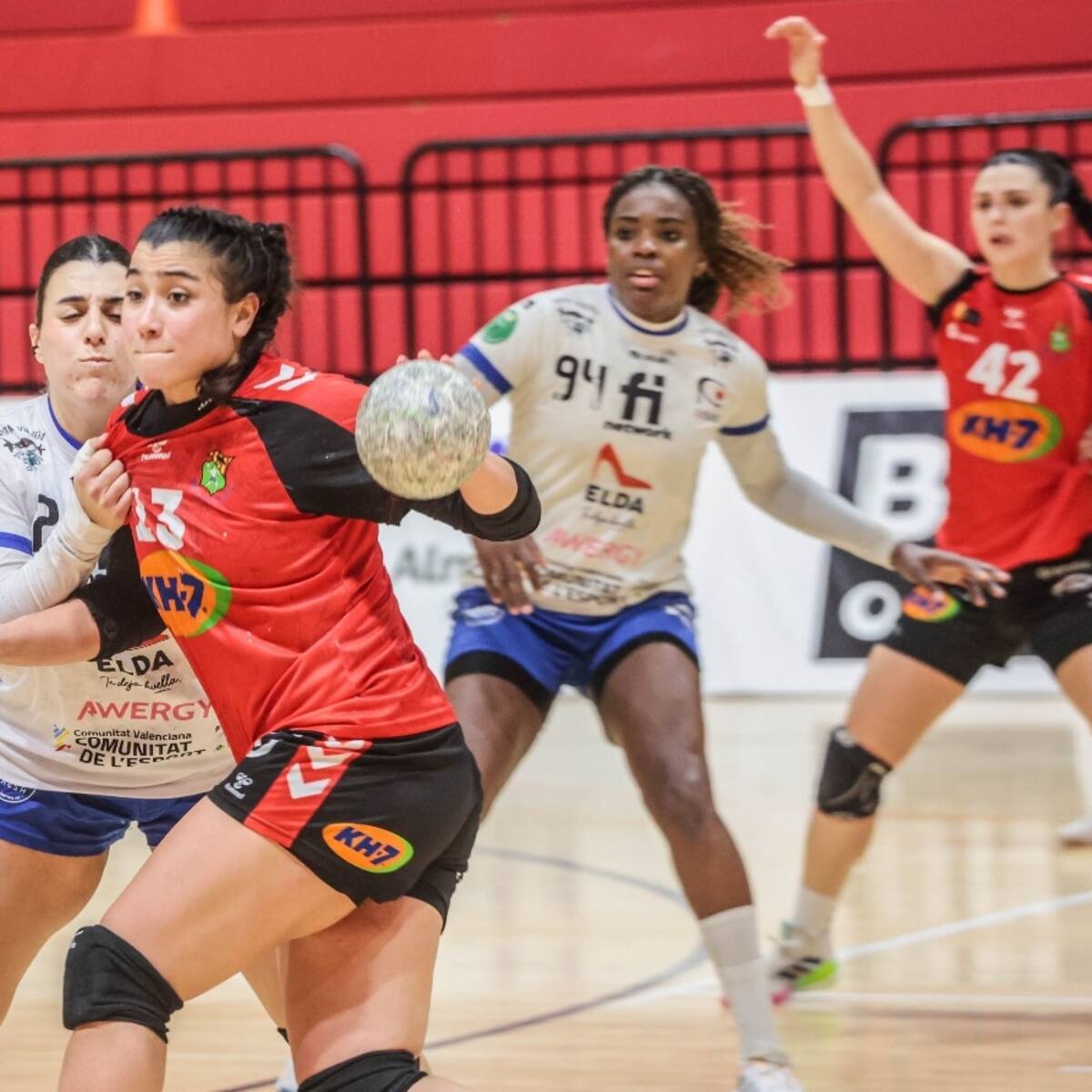 El Elda Prestigio ha ido de más a menos ante KH-7 Granollers (26-29)