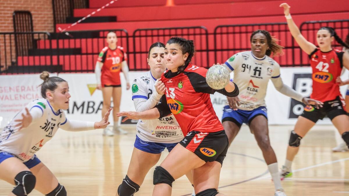 El Elda Prestigio ha ido de más a menos ante KH-7 Granollers (26-29)