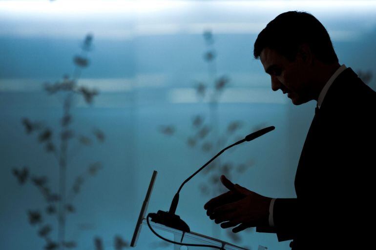 GRA055. MADRID, 24/11/2014.- El secretario general del PSOE, Pedro Sánchez, durante su intervención en el desayuno informativo en el que ha sido presentado hoy, en Madrid, el candidato socialista a la Alcaldía de Barcelona, Jaume Collboni. EFE/Emilio Nara