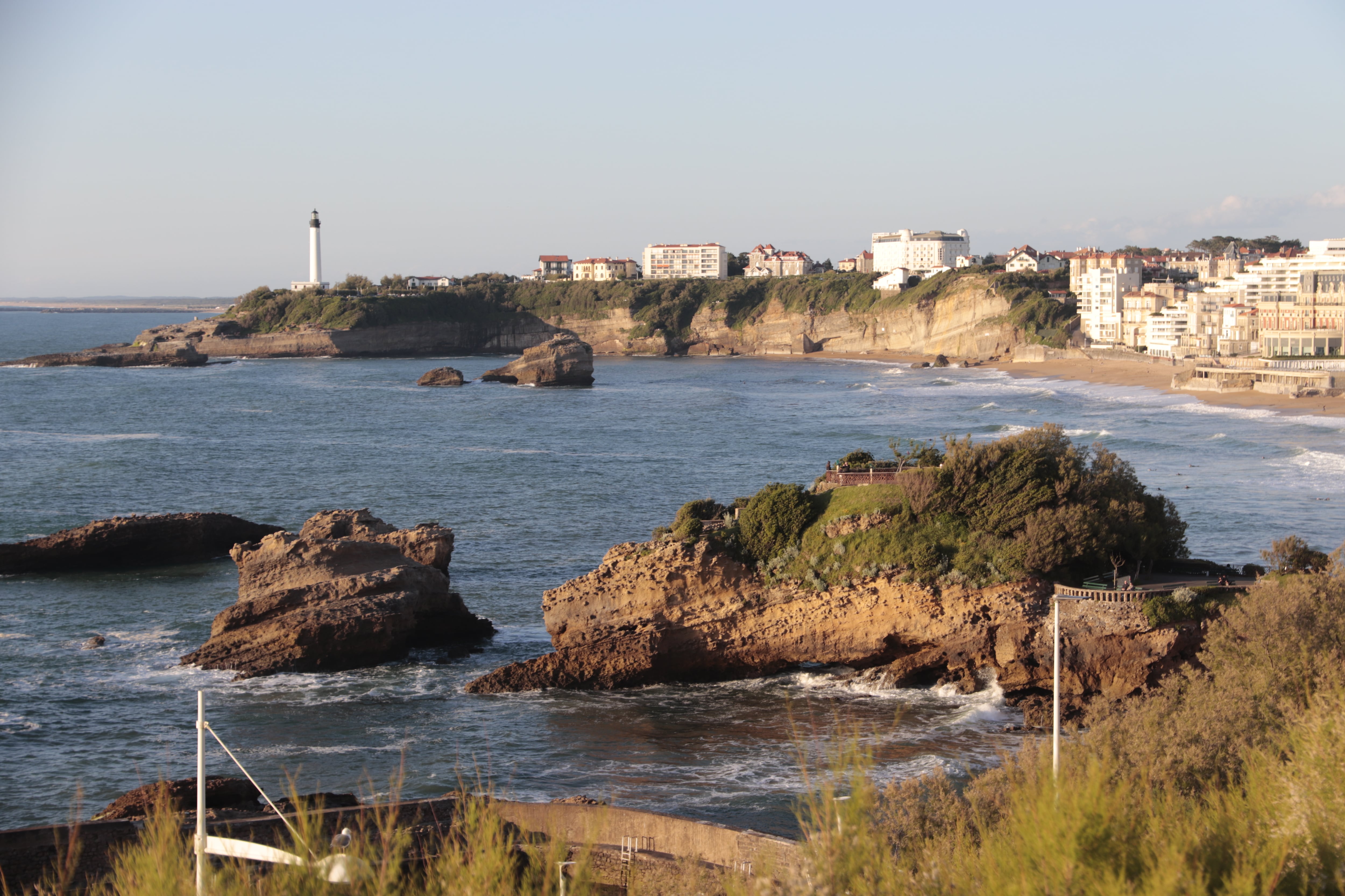 La costa es Biarritz es una de las más conocidas del País Vasco francés.