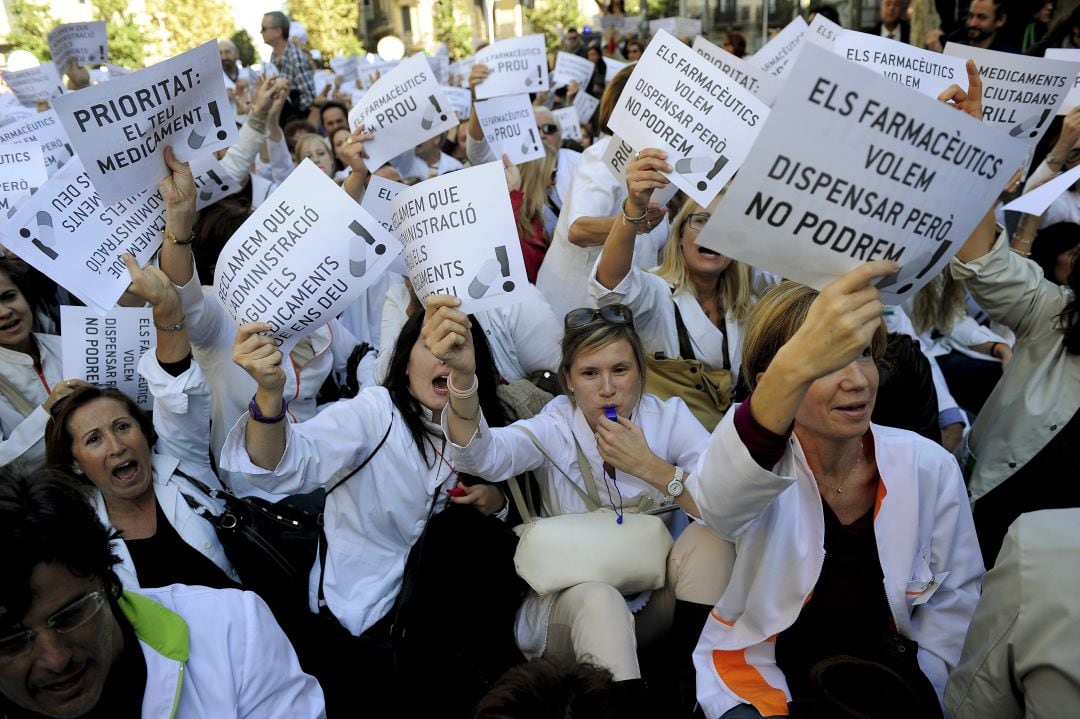 Un grupo de farmacéuticos protestan en la huelga por los retrasos en los pagos a farmacias que se produjo en 2018.