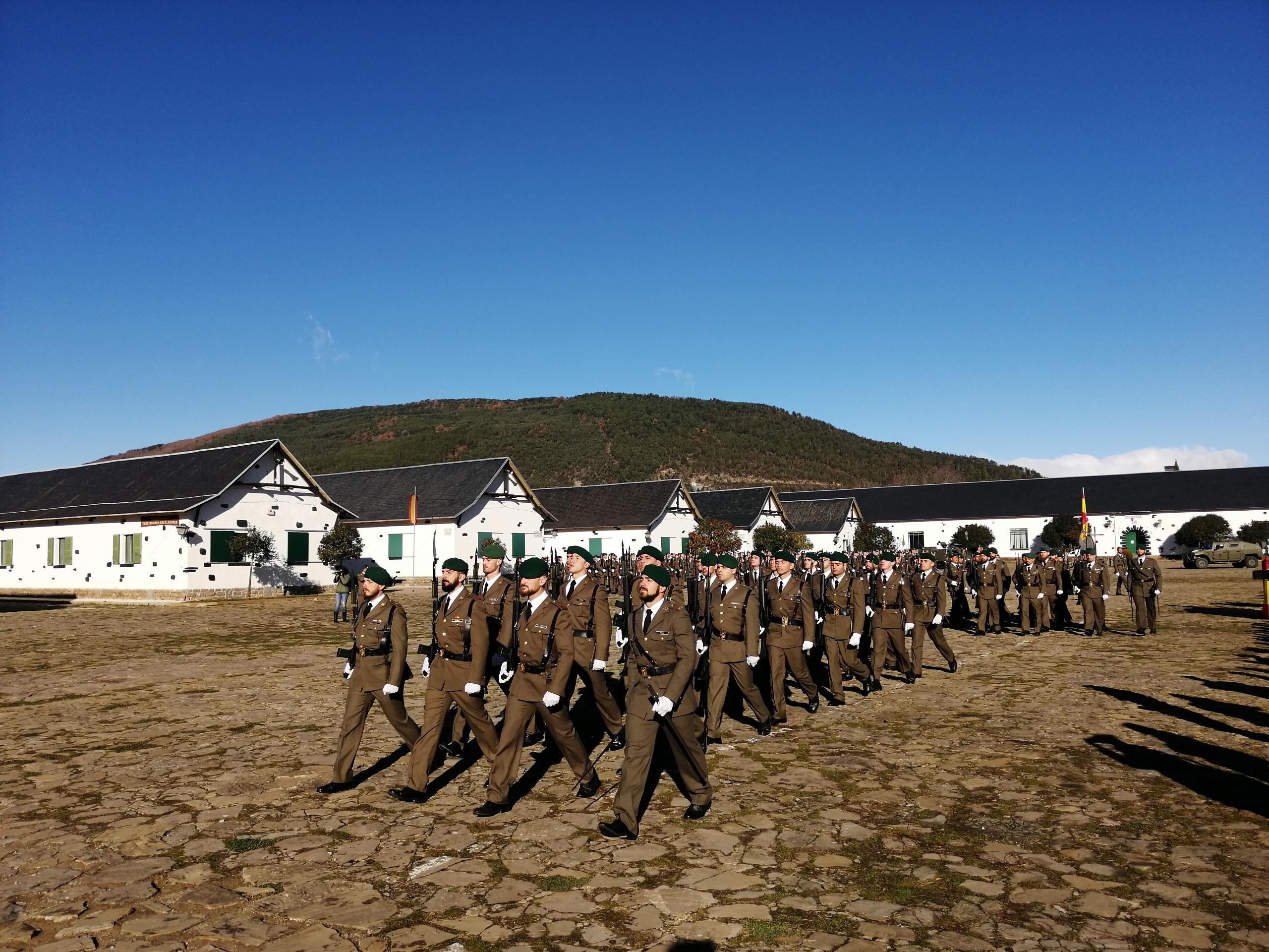 Desfile Militar del Regimiento Galicia 64 de Jaca