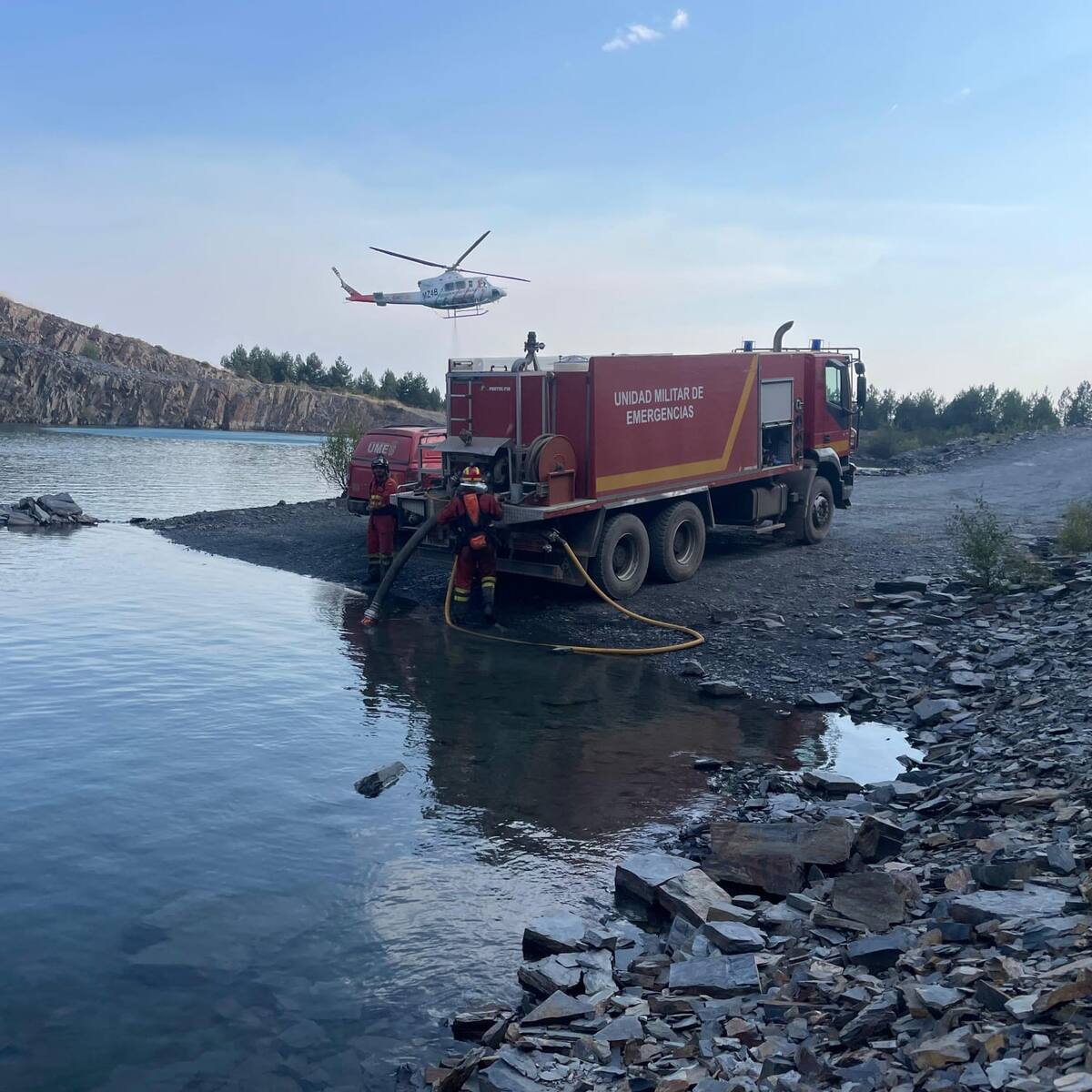 Solo quedan tres pueblos desalojados por fuegos en la provincia de León: Anllarinos, Argayo y La Baña