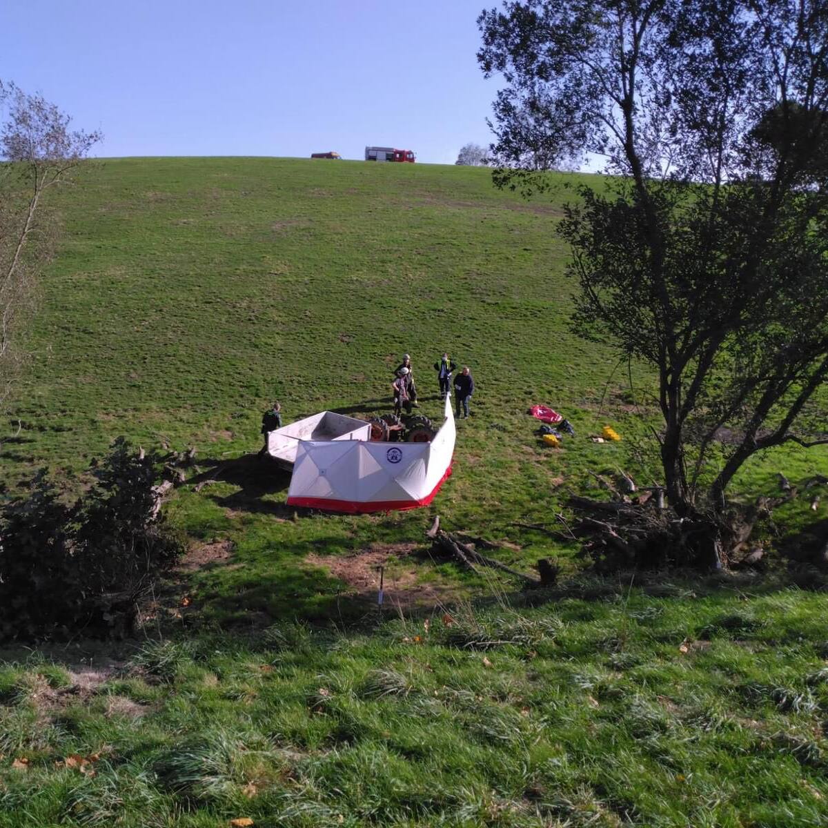 Muere un hombre en Villacarriedo tras volcar el tractor que conducía