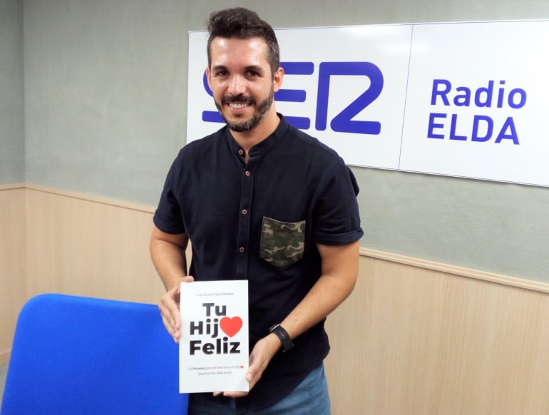 El autor del libro “Tu hijo feliz” en Radio Elda