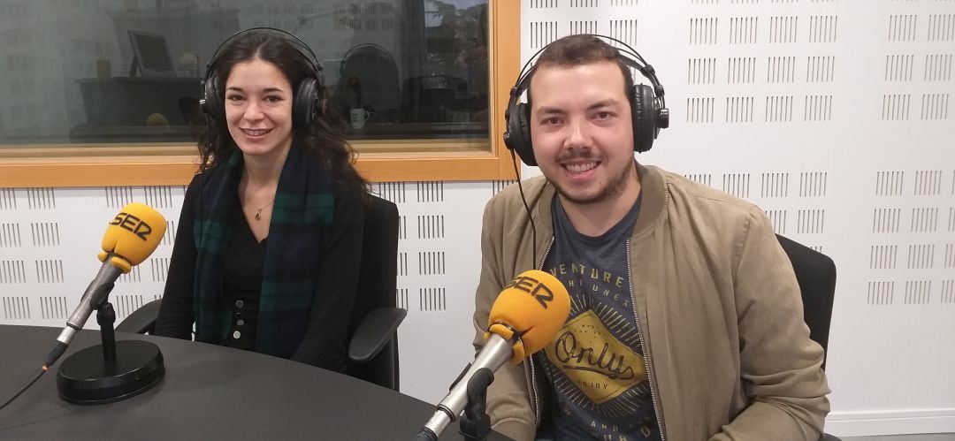 Eva Sarachaga y Josep Martí junto con sus compañeros Alonso Parrón y Laura San Felipe, han recibido el premio del Santander por sus investigaciones.