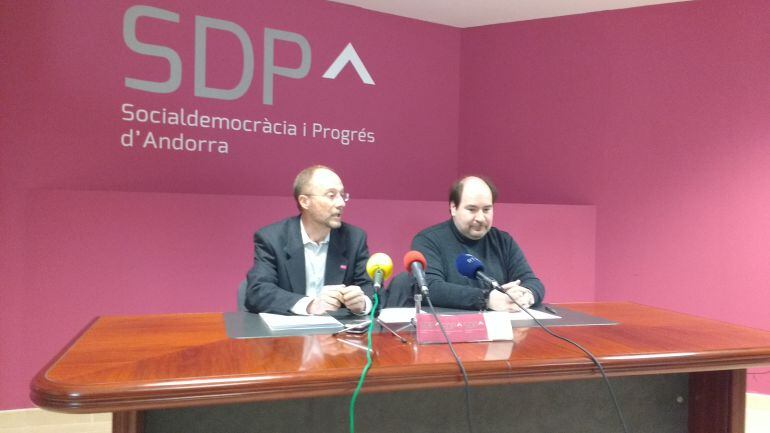 El conseller general de SDP, Víctor Naudi, i el secretari d'organització, Joan Marc Miralles.