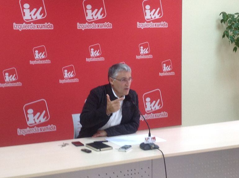 El Coordinador General de IU Asturias, Manuel González Orviz, apuesta por la confluencia con PODEMOS