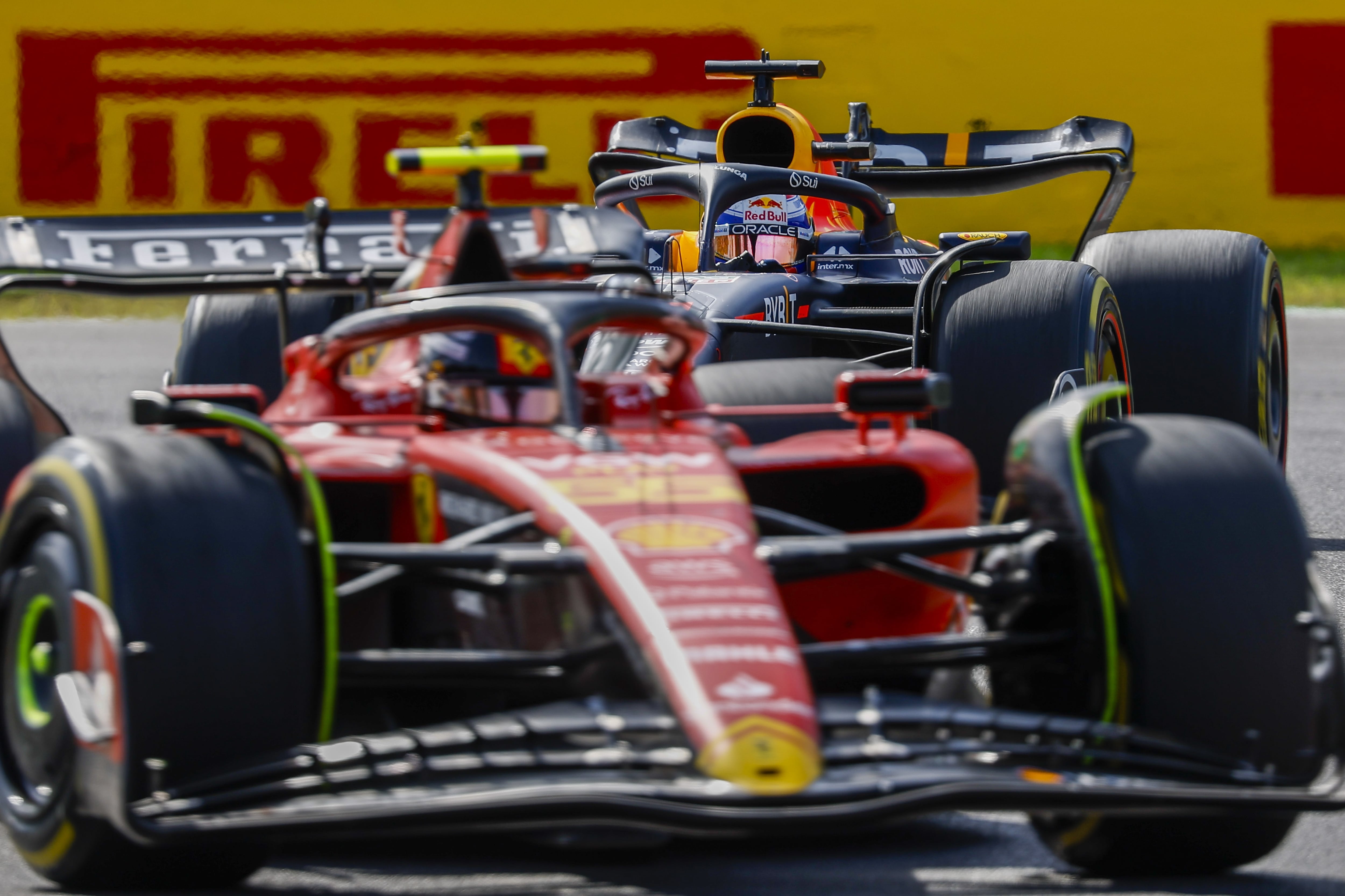 Carlos Sainz y Max Verstappen, durante el GP de Italia de Fórmula 1. ANP SEM VAN DER WAL (Photo by ANP via Getty Images)