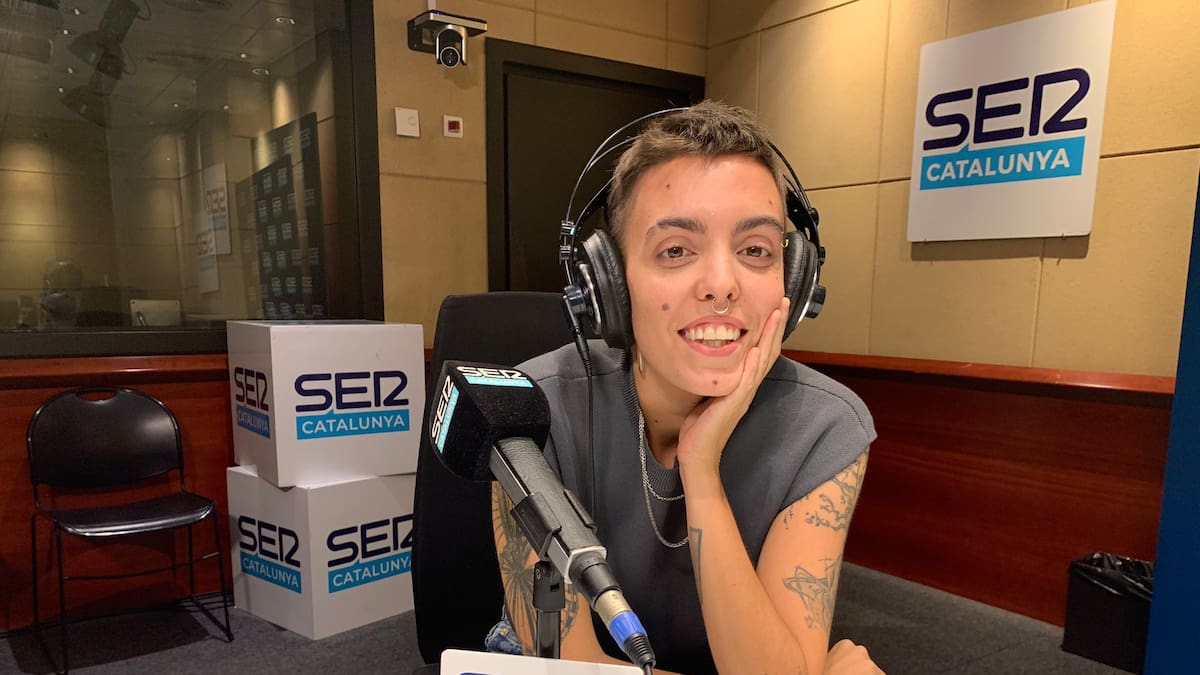 Maio Serrasolsas: "Hem de trobar forats per veure als avis i àvies. La gent gran té moltes coses a explicar"