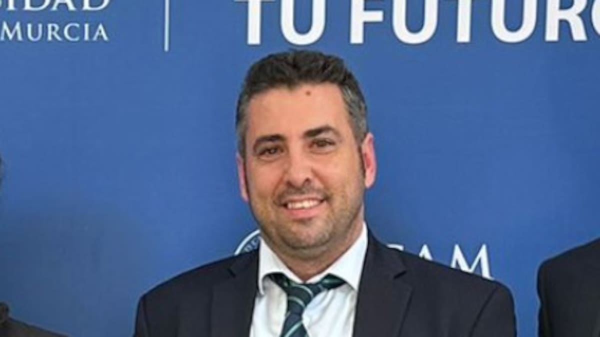 José Luis Mendoza: "En caso de ascenso del UCAM Murcia CF habría que valorar una apuesta más fuerte en la partida presupuestaria"