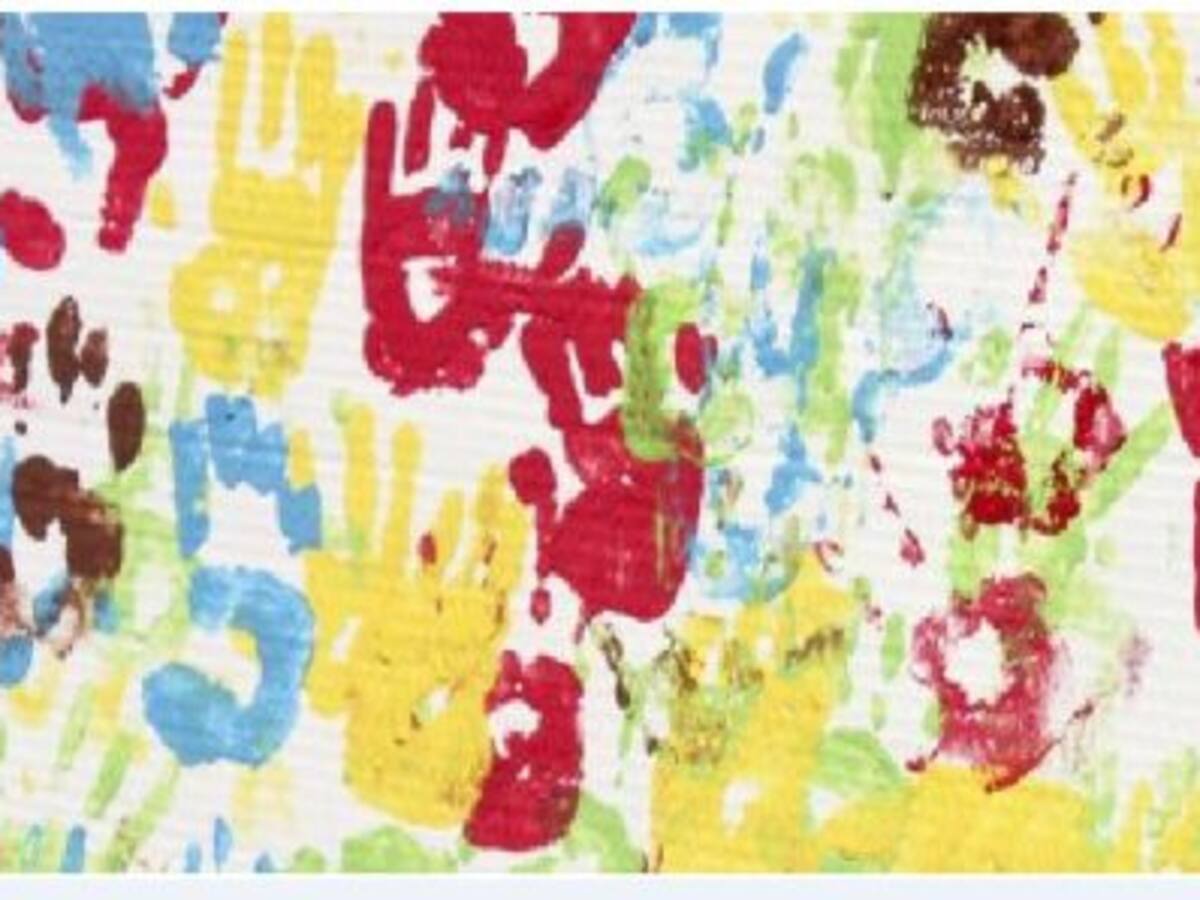 Educación ordena la retirada cautelar de las "pinturas de dedos" en los colegios