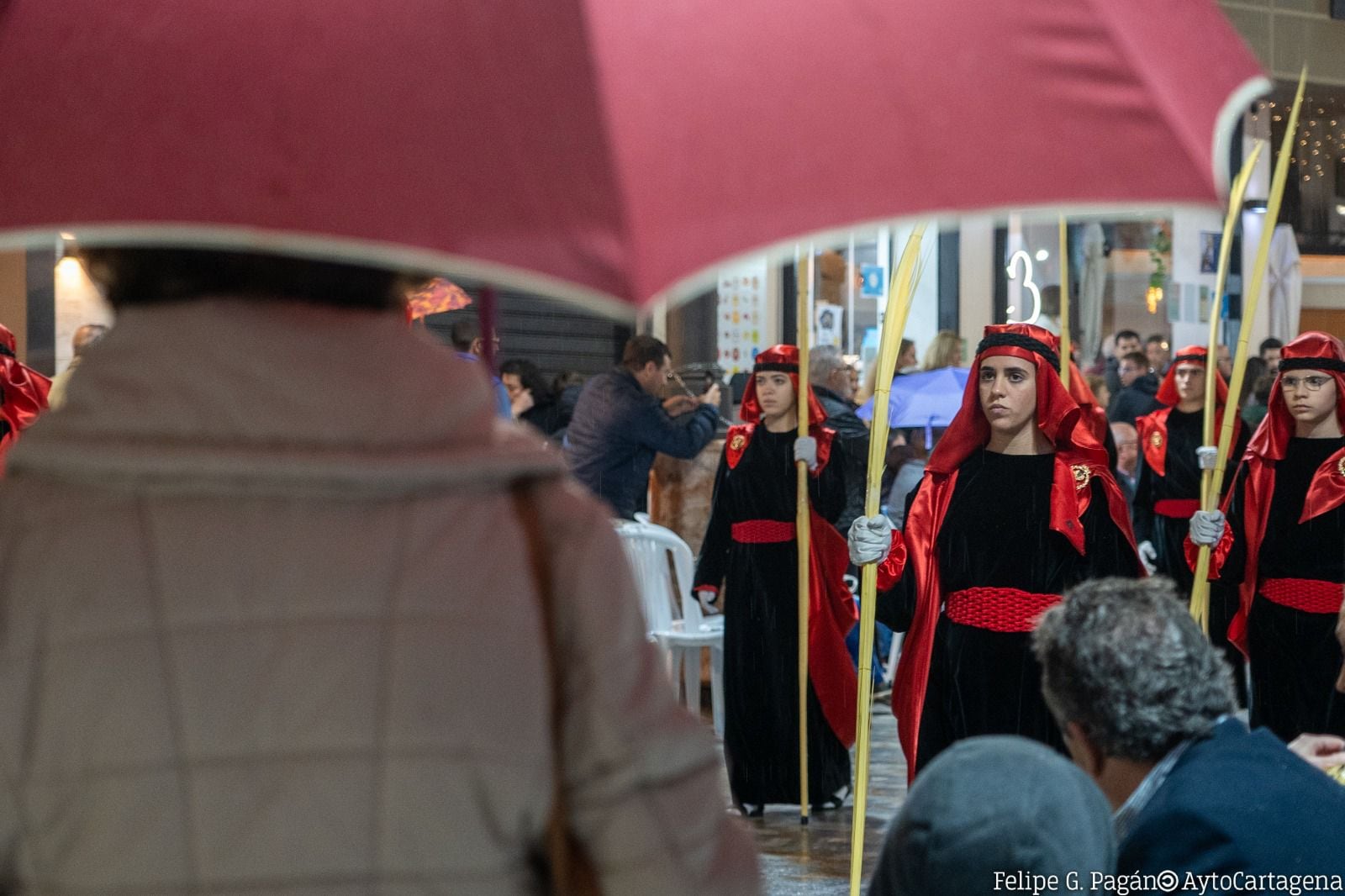 La lluvia obliga a suspender la procesión de la Burrica del Domingo de Ramos