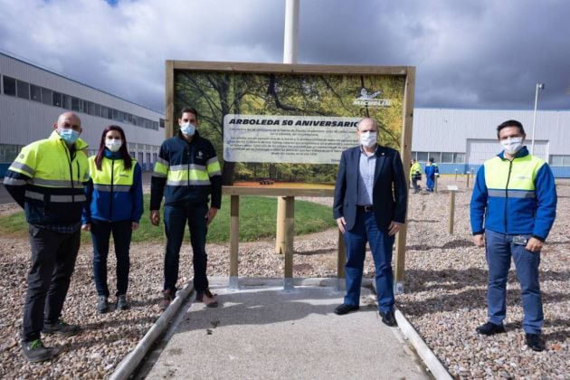 50 aniversario de Michelin con la plantación de árboles en sus instalaciones