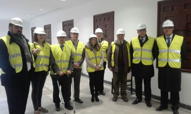 Autoridades en la visita al Centro de Congresos.