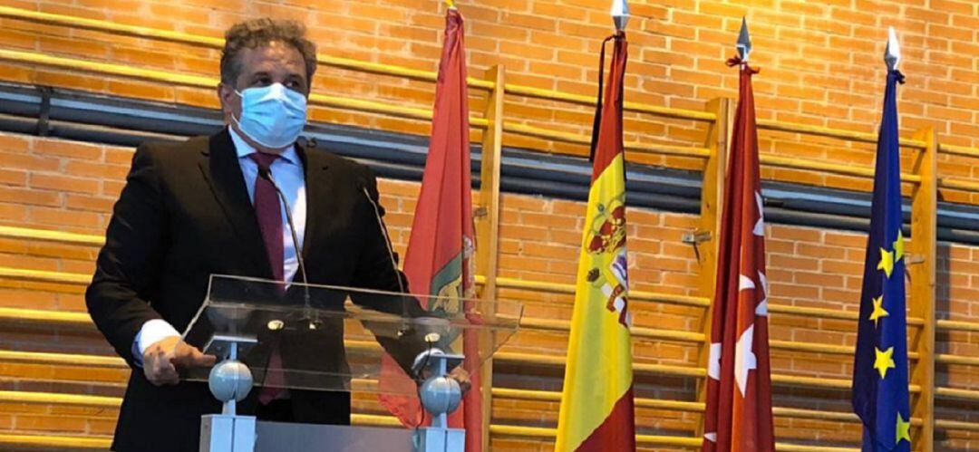 El alcalde de Parla, Ramón Jurado, durante el acto del Día de la Policía Local