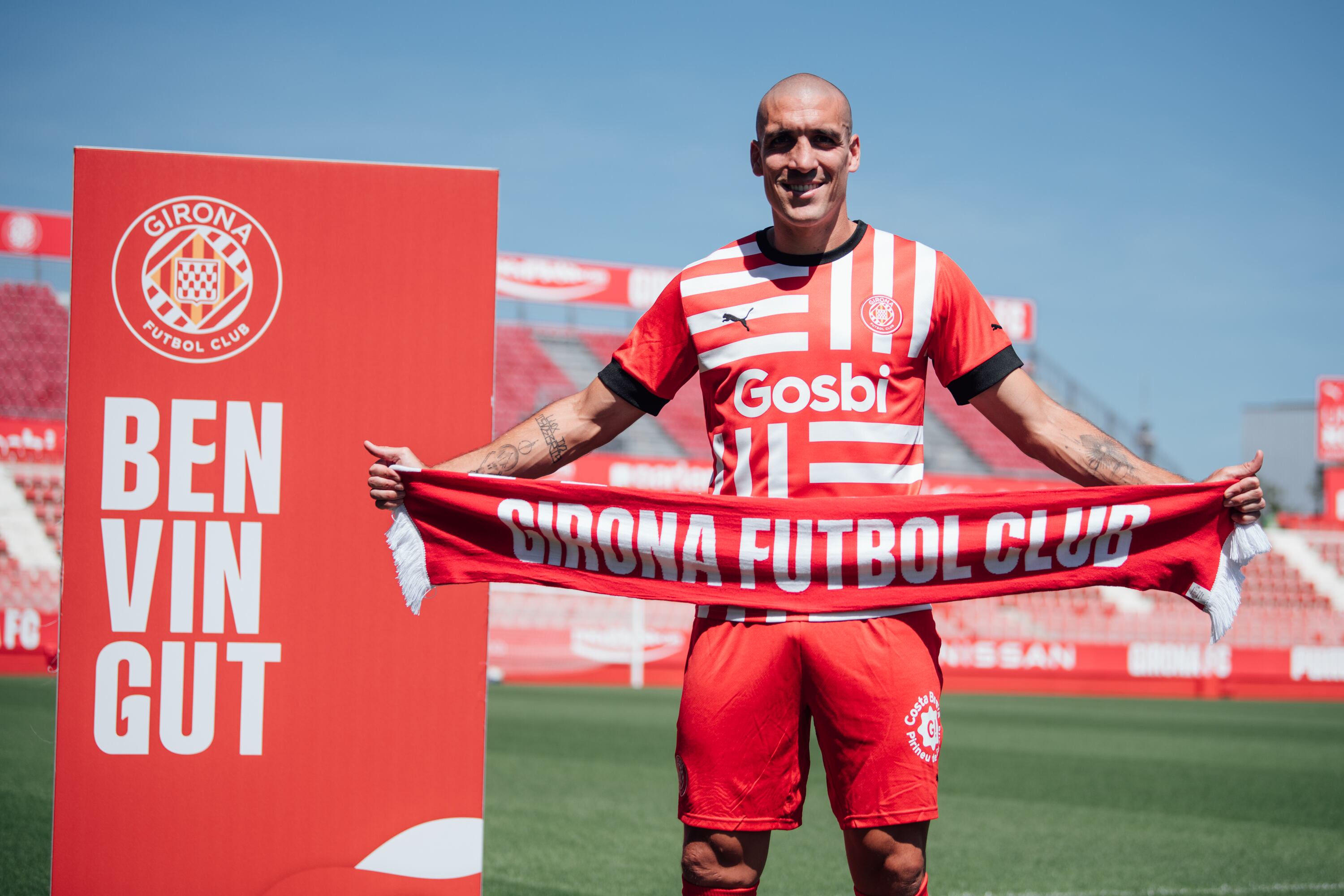 Oriol Romeu, presentat amb el Girona.