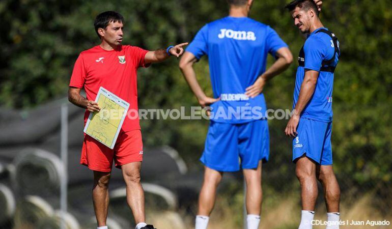 Asier Garitano dirige una sesión de entrenamientos durante esta semana