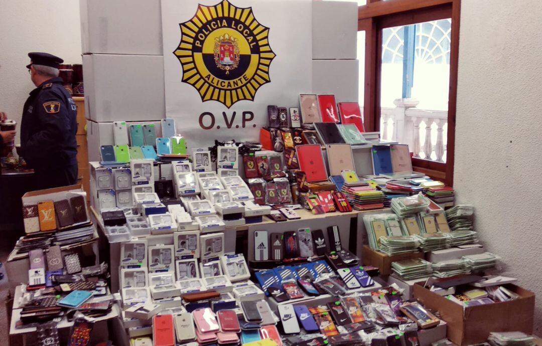 Artículos intervenidos por la Unidad Fox de la Policía Local