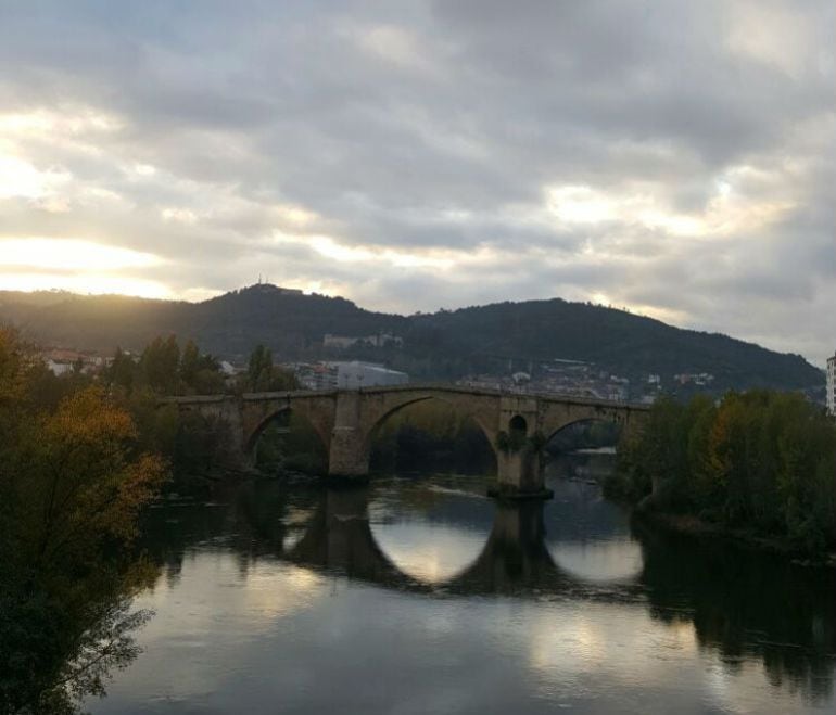 Alternativa Galega de Esquerdas quiere conocer como serían las conexiones en autobus entre ciudad y alrededores 