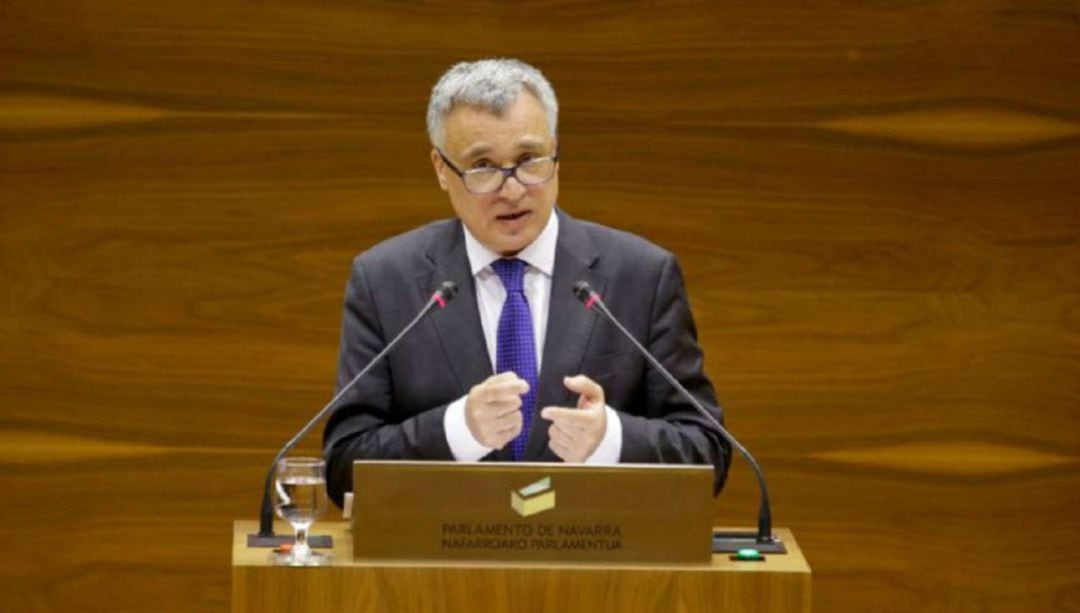 Javier Enériz en una intervención en el Parlamento de Navarra (archivo)