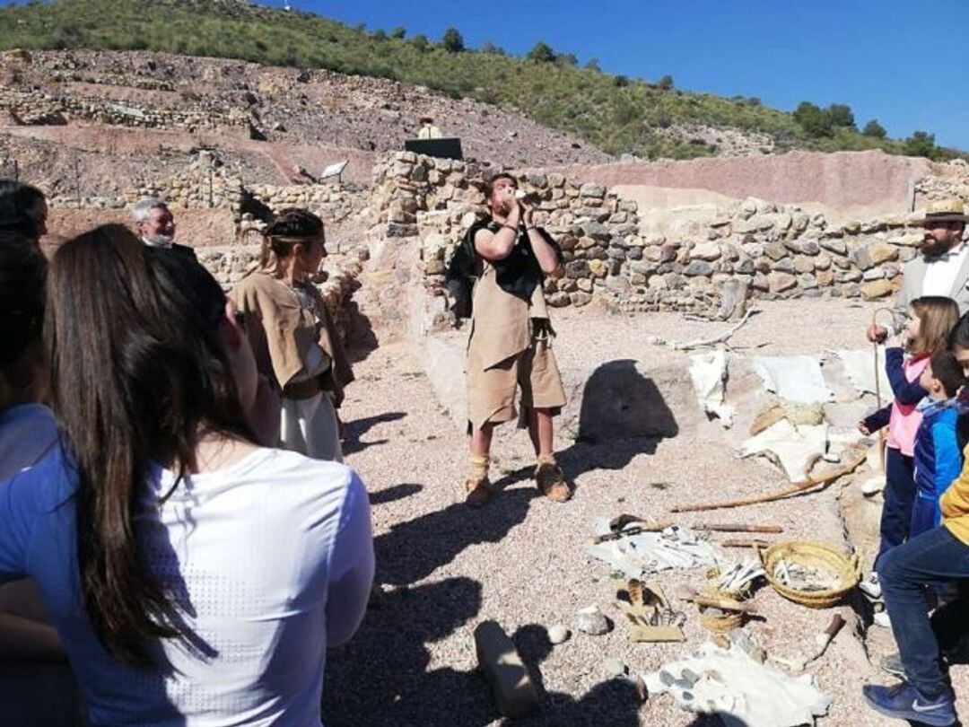 Visita teatralizada en La Bastida