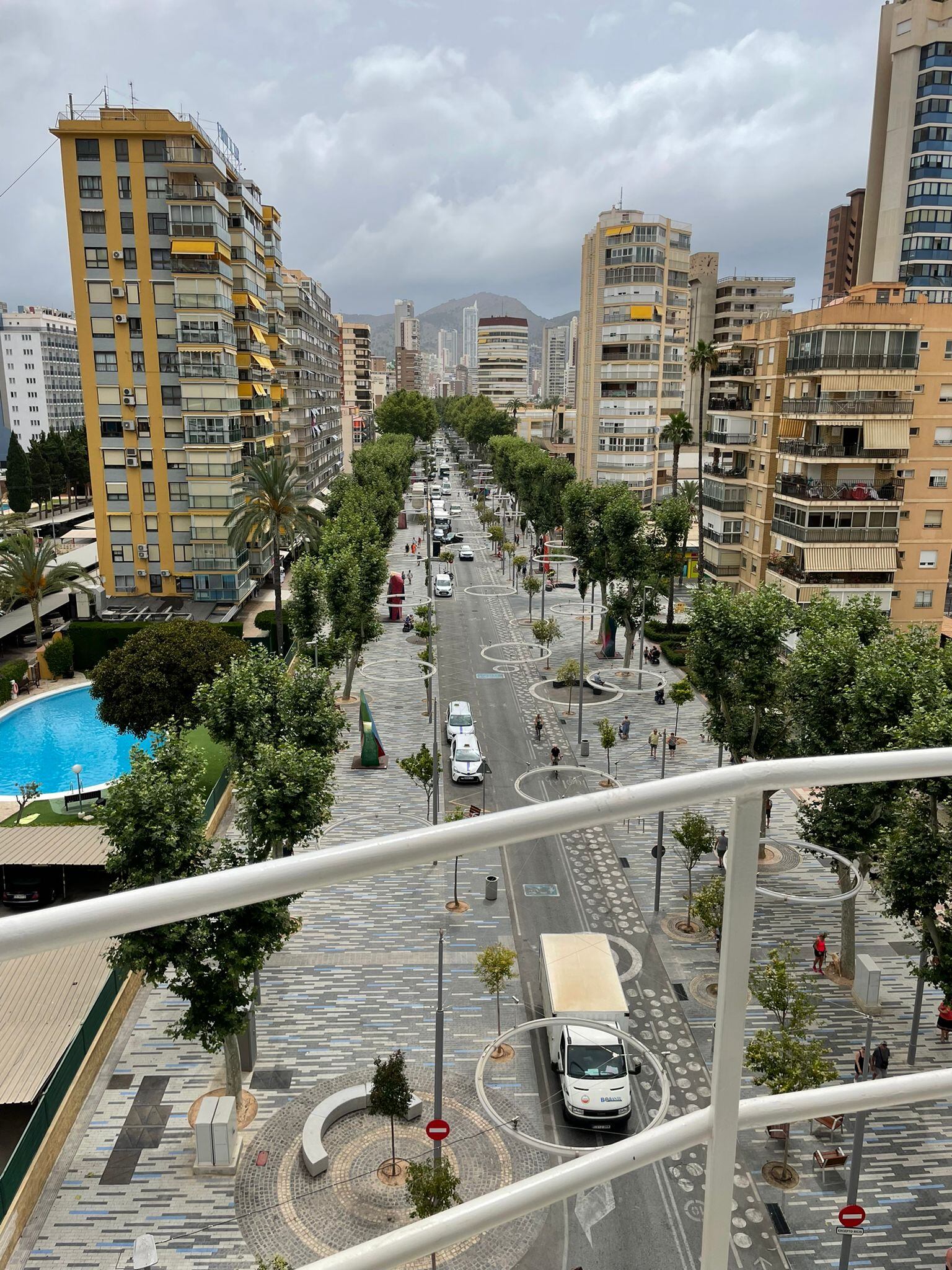 Vista de la avenida Mediterráneo desde el tecnohito