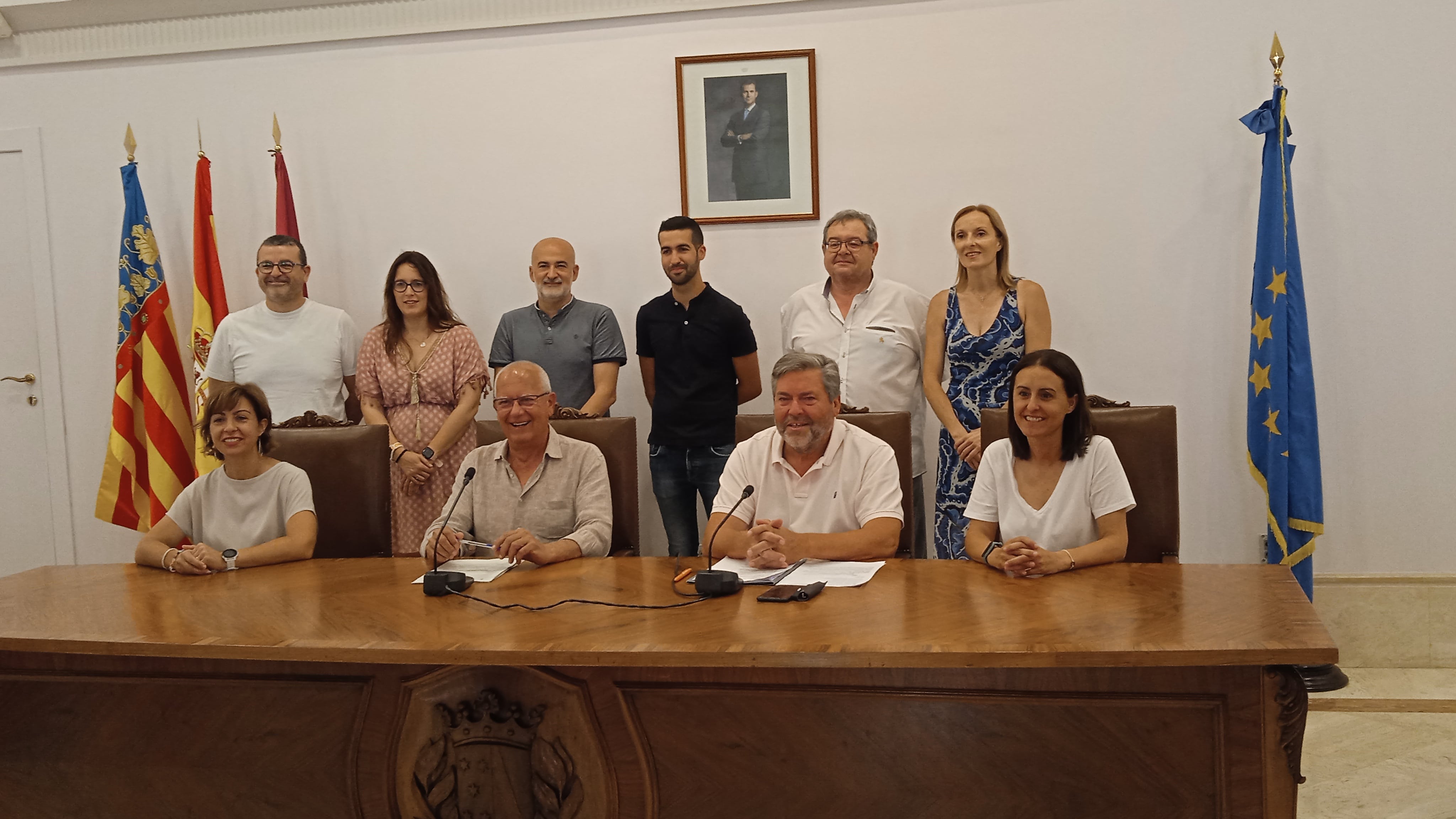 La mayoría de los integrantes del equipo de gobierno PSPV-PSOE y Compromís per Dénia para legislatura 2023-27.