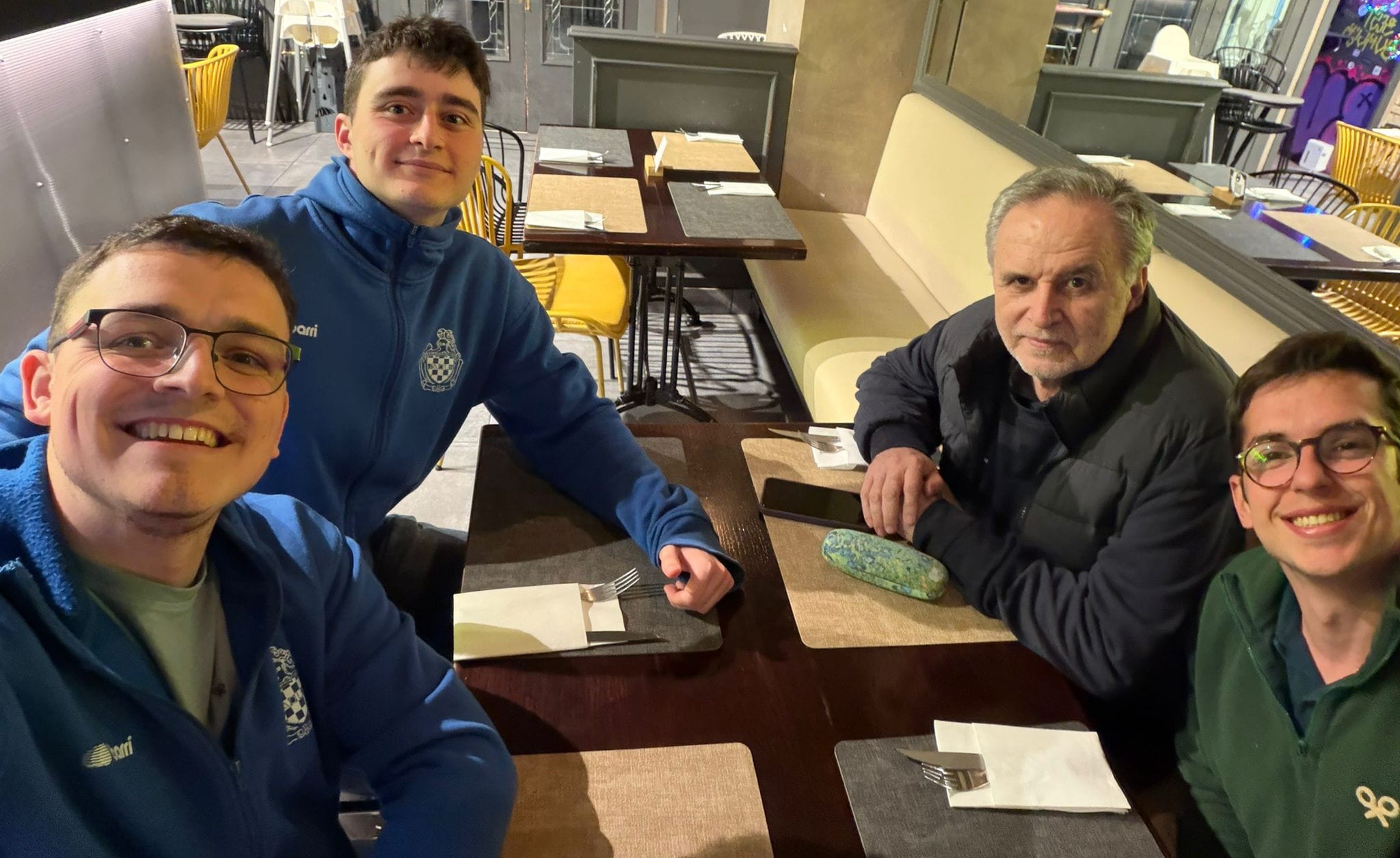 Equipo del Club Ajedrez Jaque Aramóvil de Huesca que consiguió el título de campeón de Aragón