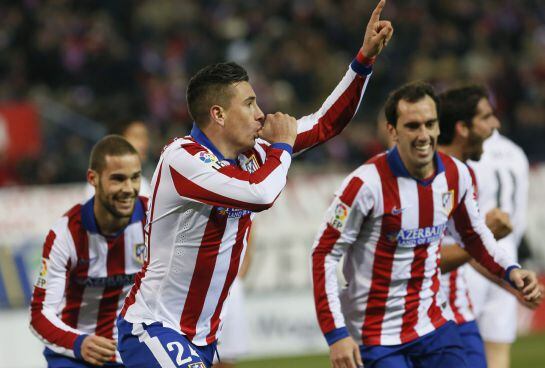 El uruguayo celebra su gol de cabeza al Real Madrid en la Copa.