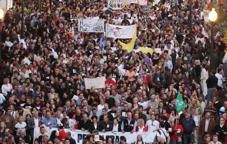 Manifestación en contra del petróleo