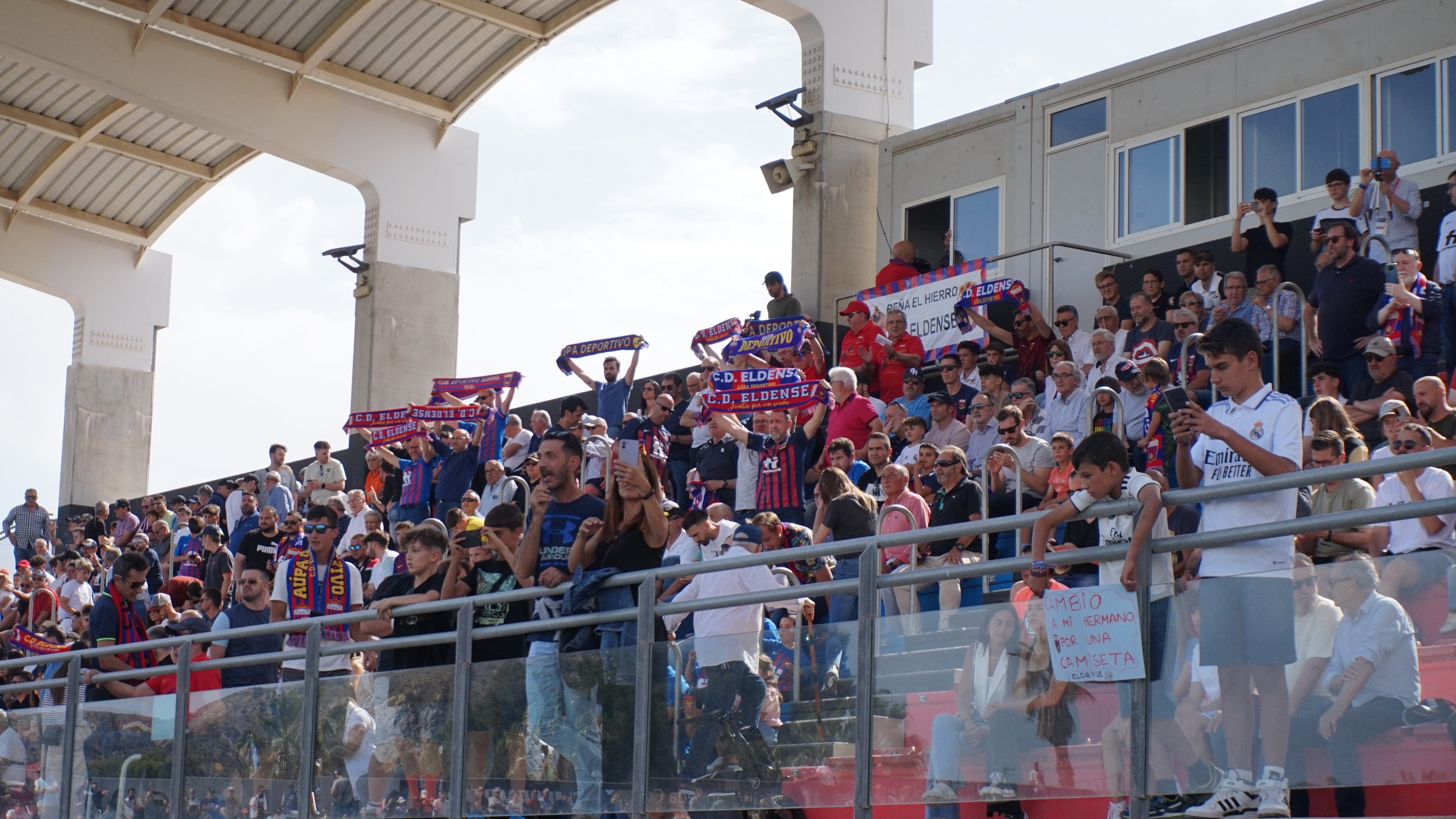 La afición de Elda seguirá disfrutando de fútbol
