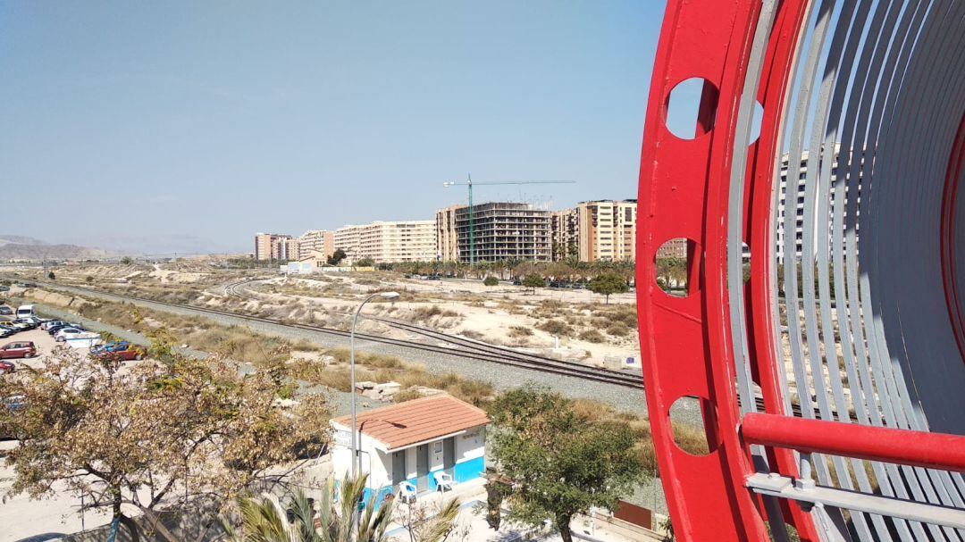 Vista de los terrenos en los que se proyectará el Parque Central.