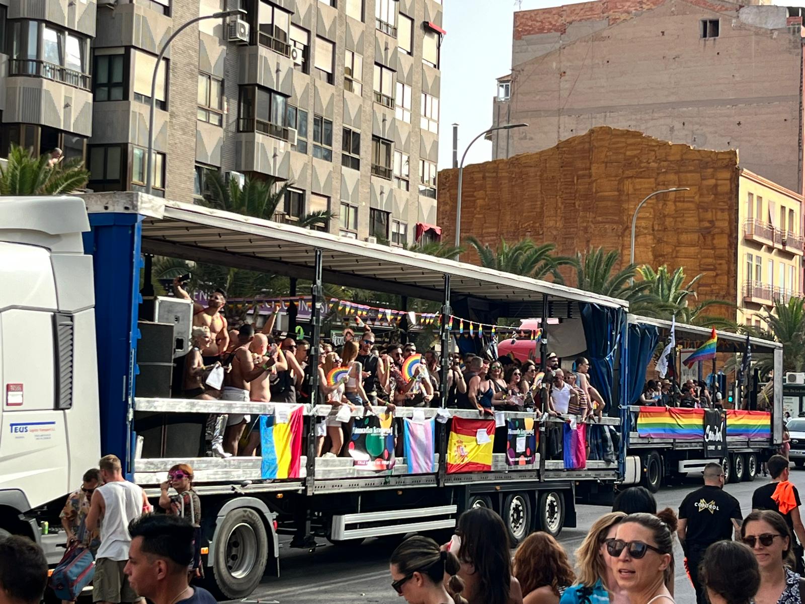 Momento de la marcha del Orgullo en Alicante