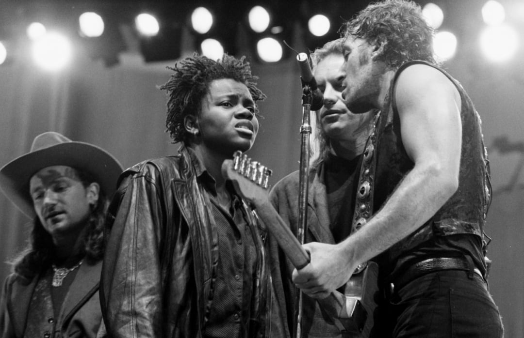 Tracy Chapman junto a Bruce Springsteen, Sting y Bono durante la gira de Amnistía Internacional de 1988